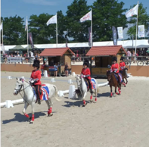 Bessaguet Construction sponsorise le Centre Equestre des Hauts de Blond