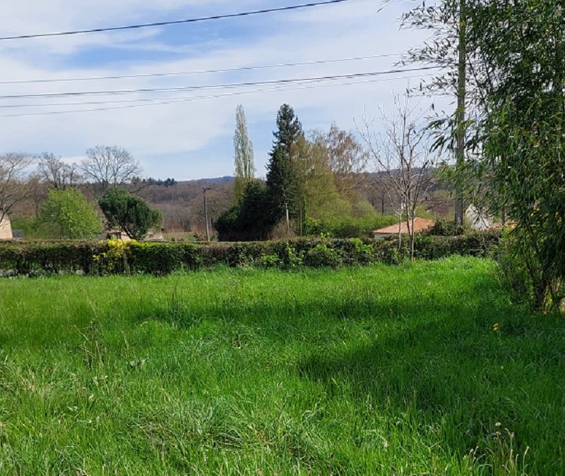 Terrains à vendre 600 m²  St Gence